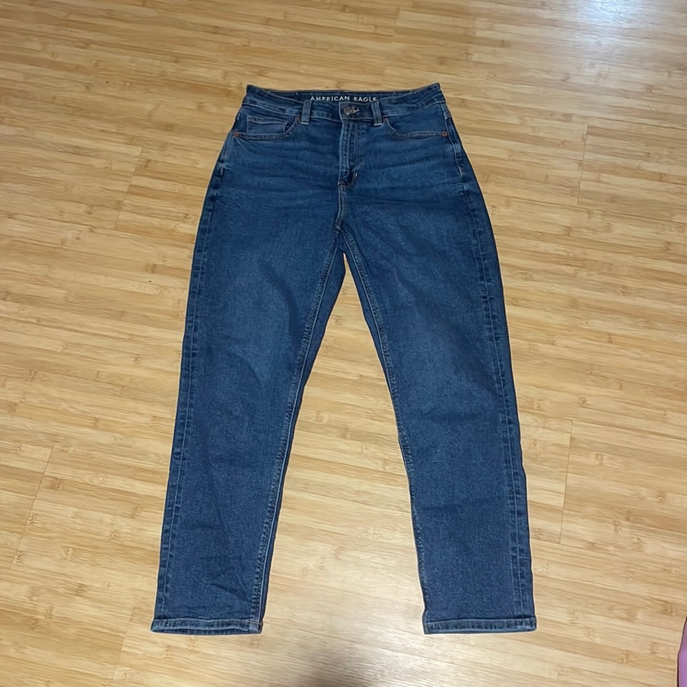 american eagle high waisted medium washed jeans